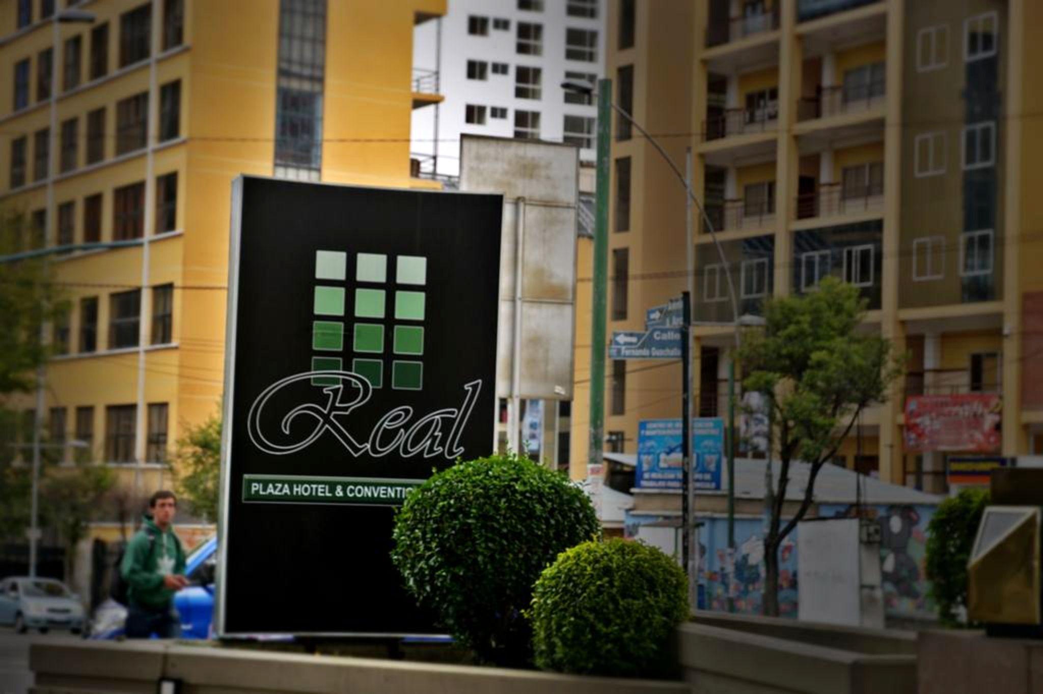 לה פאז Real Plaza Hotel & Convention Center מראה חיצוני תמונה