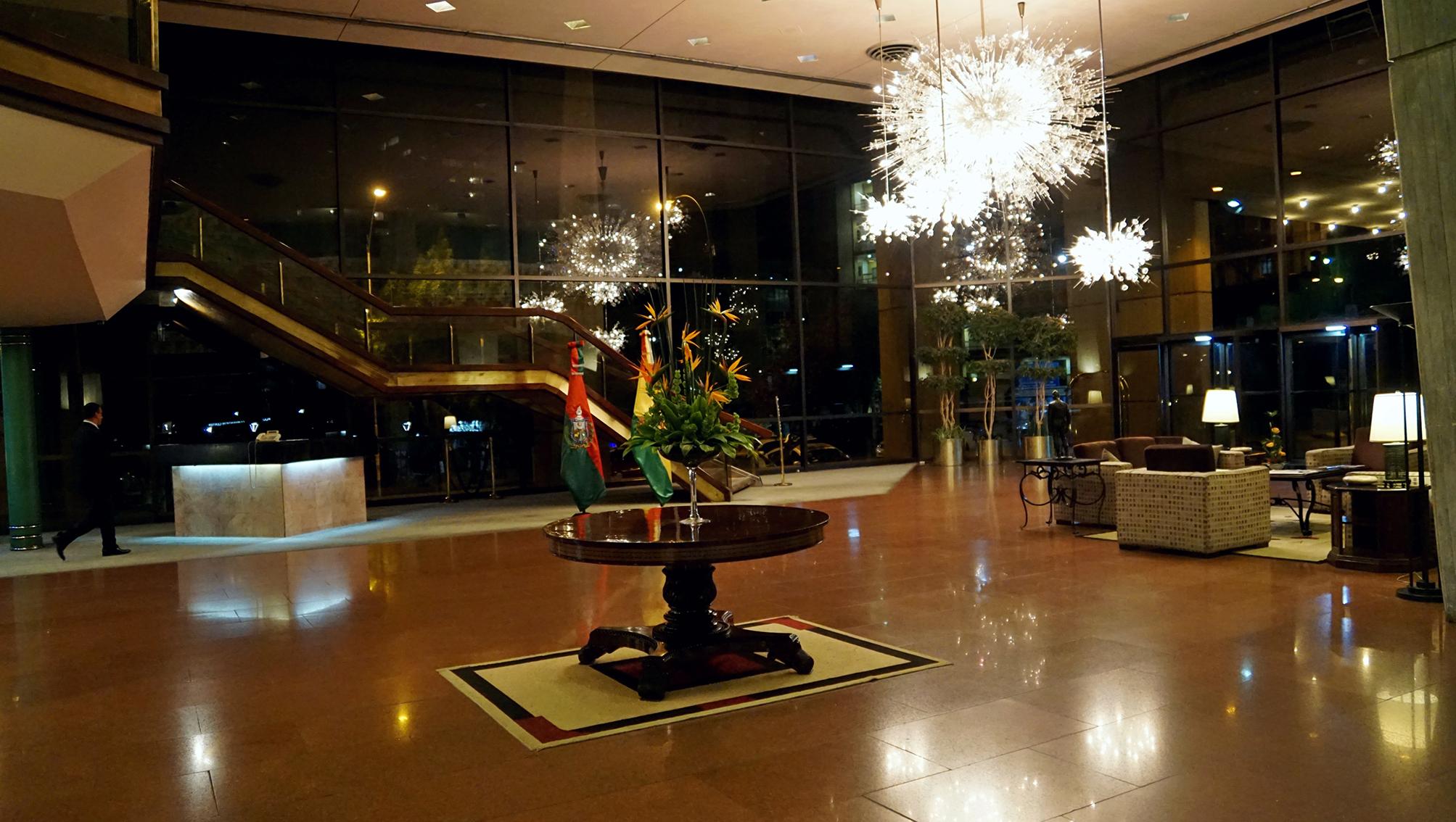 לה פאז Real Plaza Hotel & Convention Center מראה חיצוני תמונה
