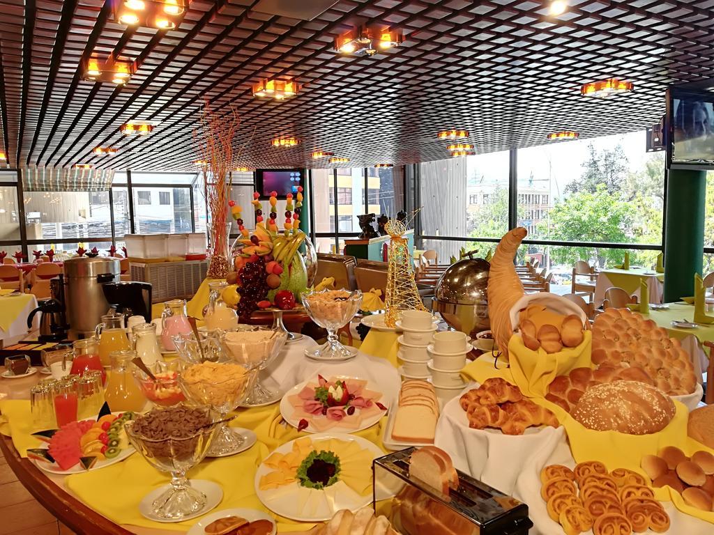 לה פאז Real Plaza Hotel & Convention Center מראה חיצוני תמונה