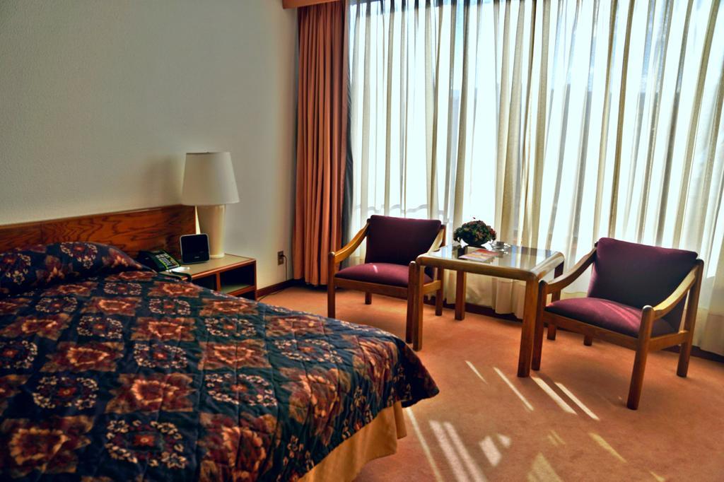 לה פאז Real Plaza Hotel & Convention Center מראה חיצוני תמונה