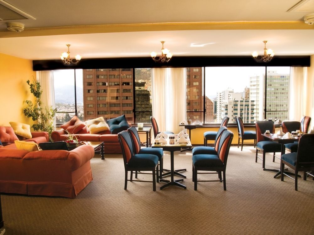 לה פאז Real Plaza Hotel & Convention Center מסעדה תמונה