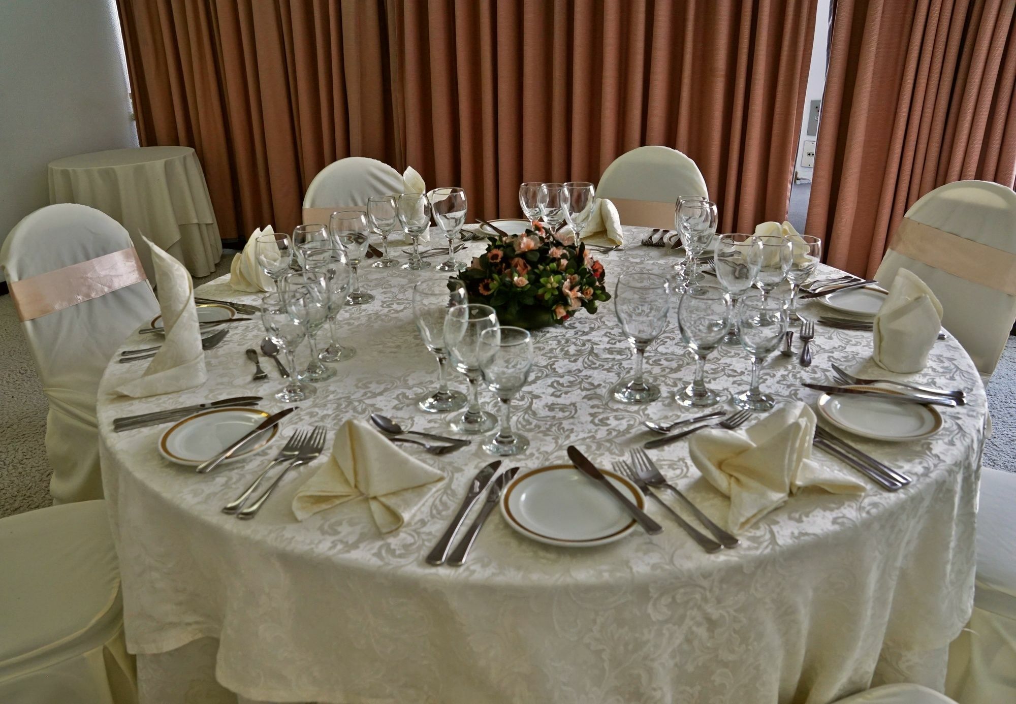 לה פאז Real Plaza Hotel & Convention Center מראה חיצוני תמונה